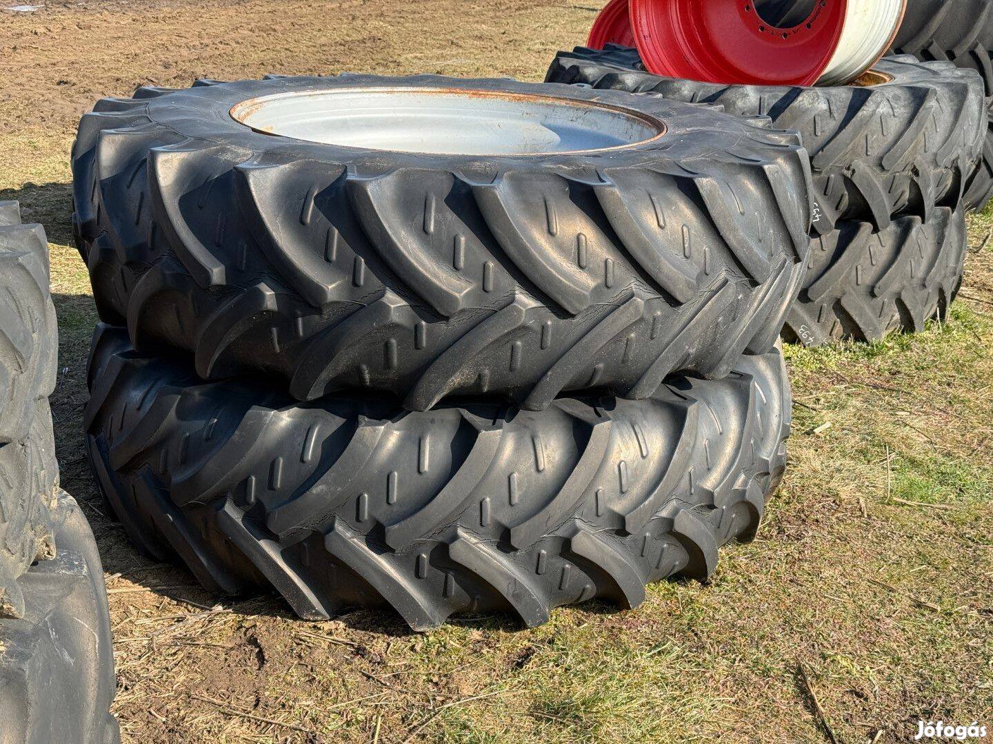 20,8R42 komplett traktorkerék pár John Deere, Claas, Steyr, Case IH