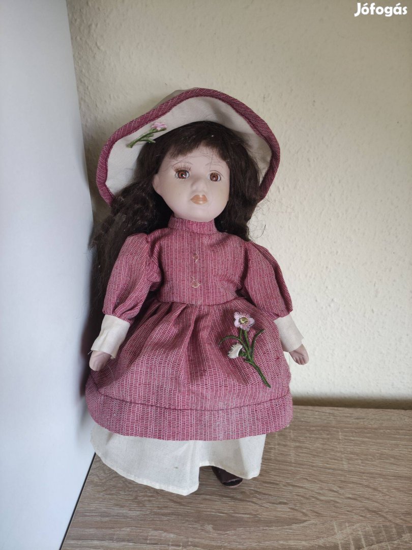 20 cm-es álló porcelán baba hibátlan