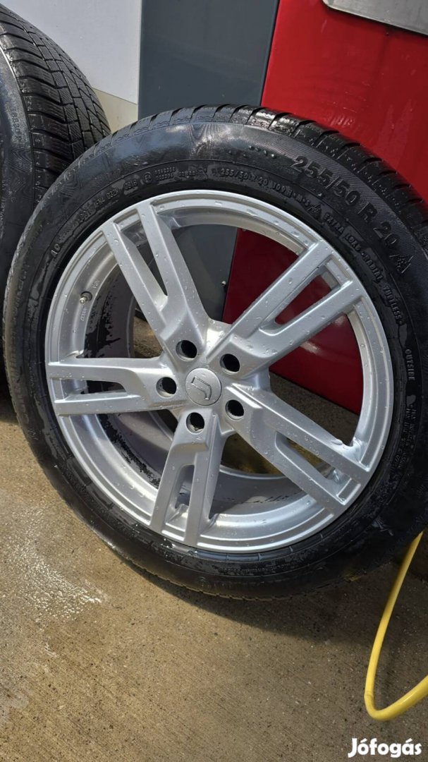 20 colos VW Amarok alufelni gumikkal 20 col 5x120