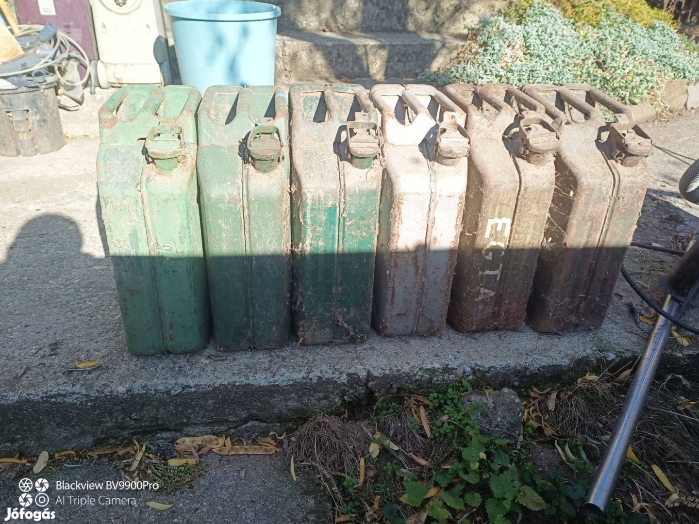 20 l-es marmonkannák