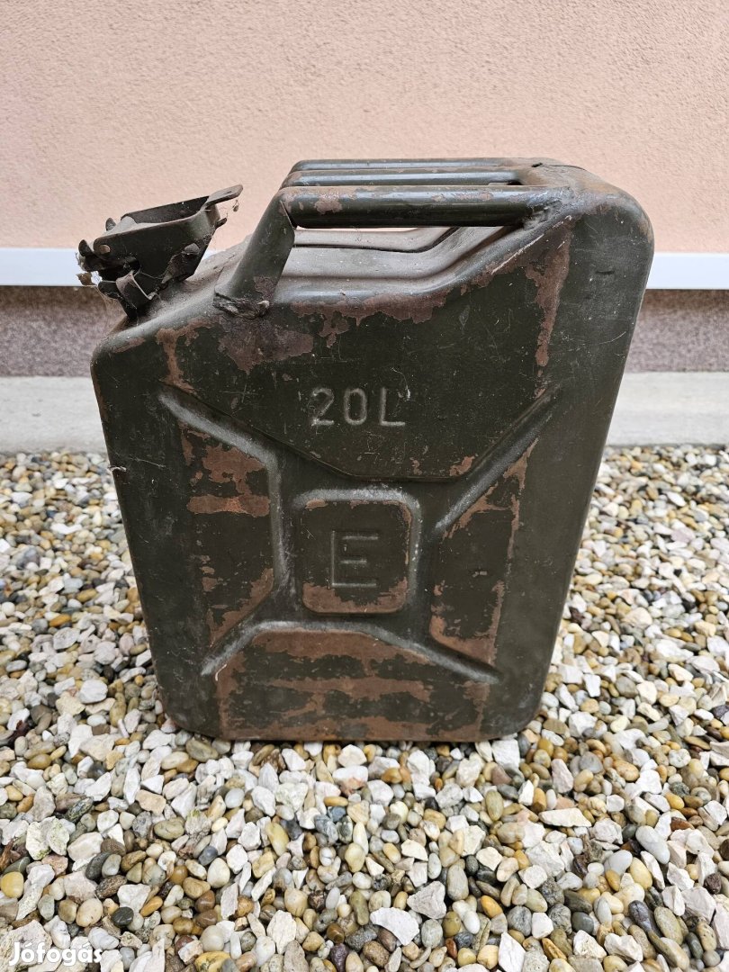 20 literes benzines kanna