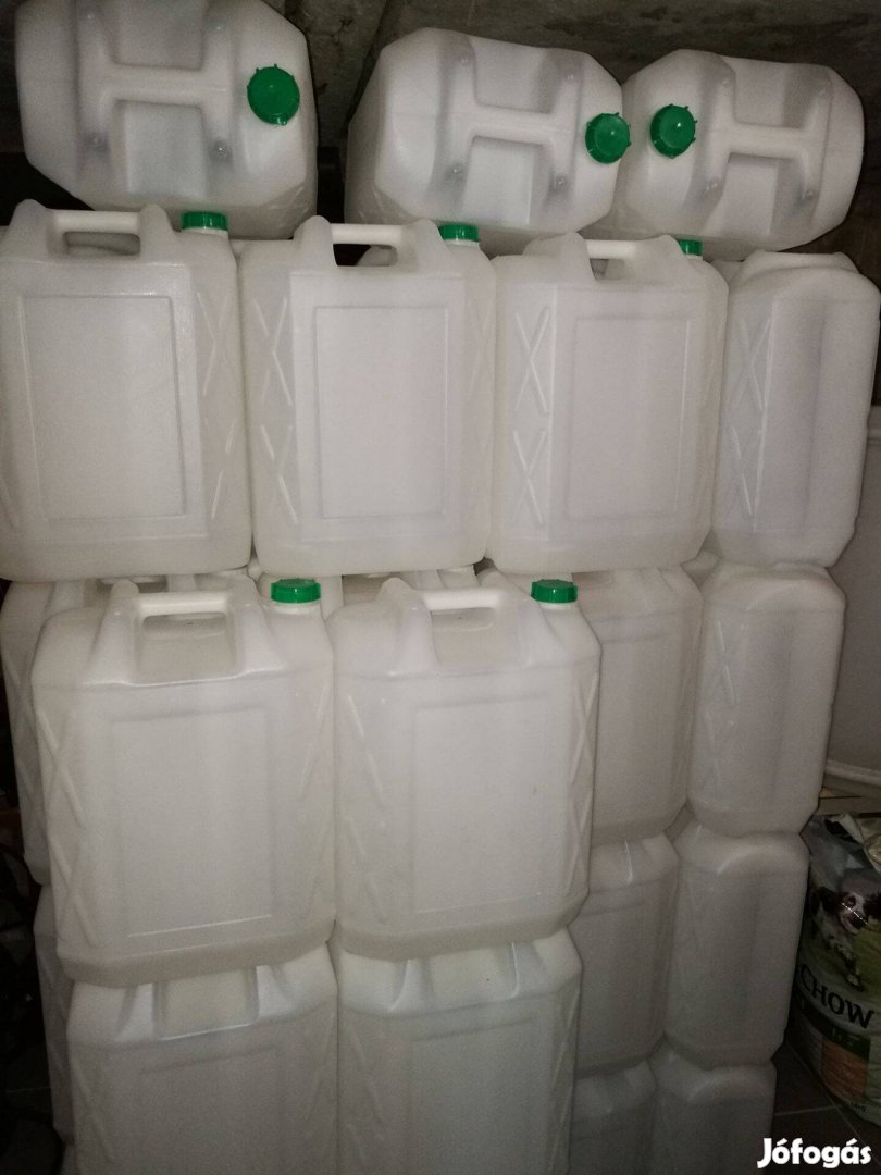 20 literes műanyag kanna