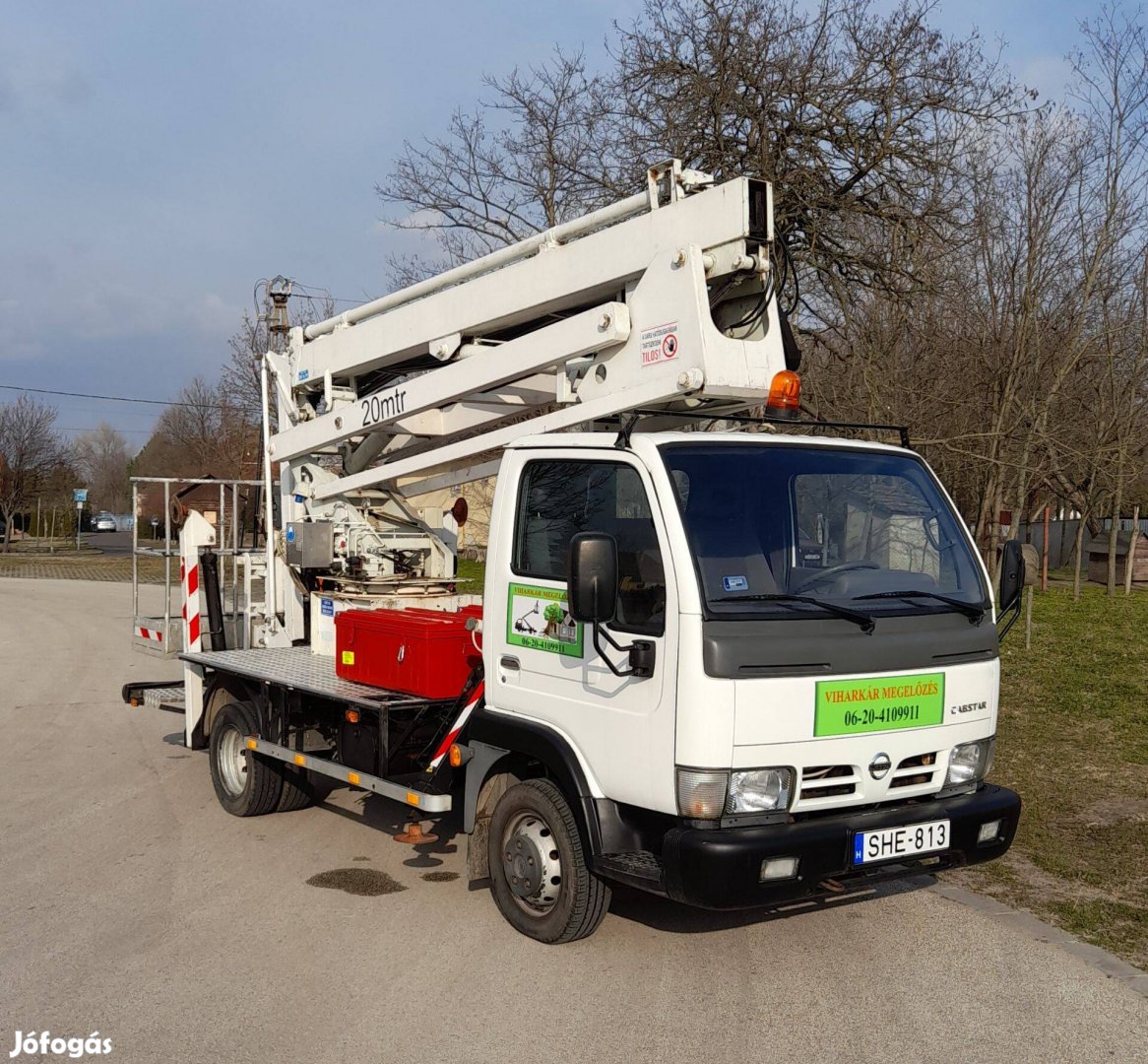 20 méteres Nissan Cabstar kosaras emelő, emelőkosaras, személyemelő