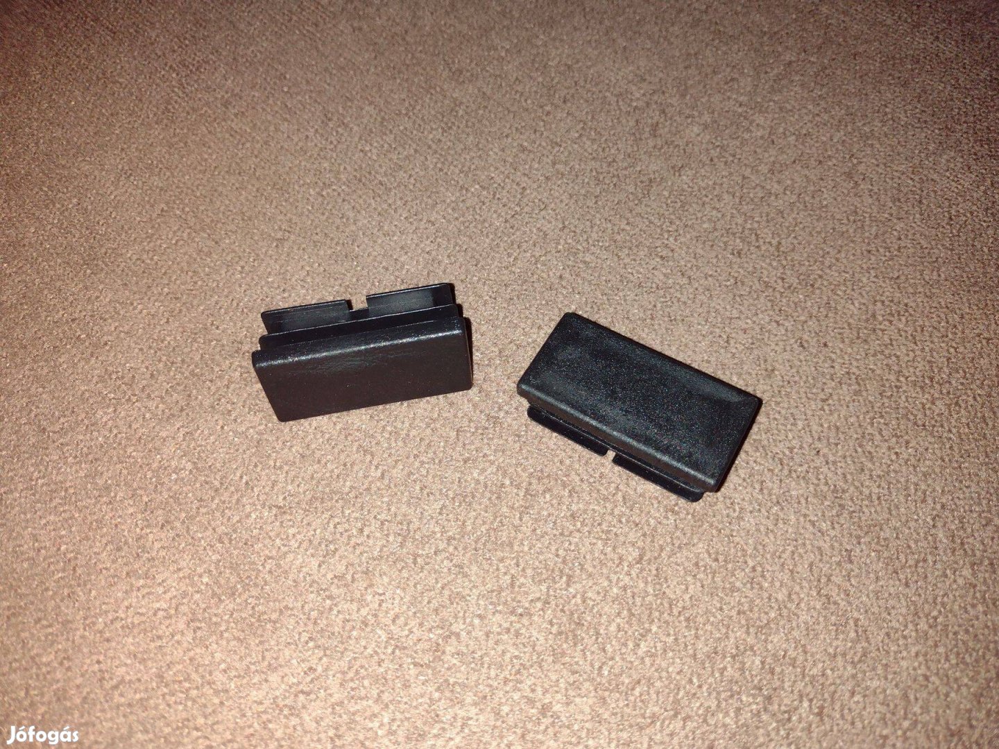 20 x 40 mm-es záró kupak, profil vég, műanyag fekete