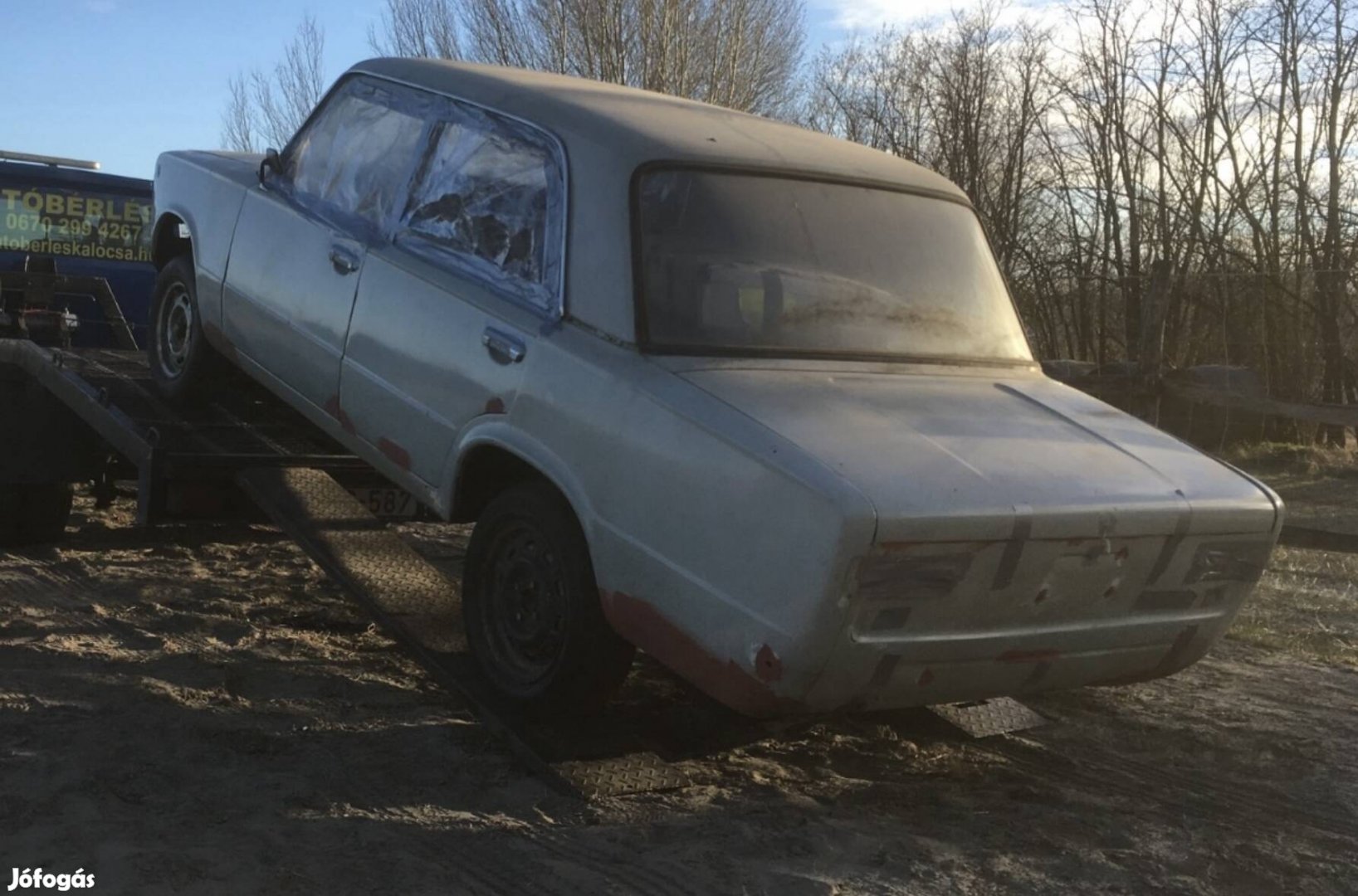 2101 lada zsiguli üres gurítható kaszni, bódé piros beltérrel