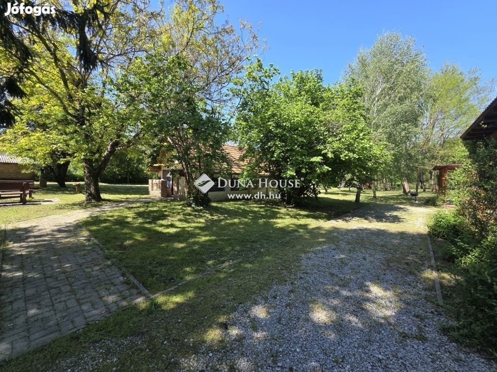 210 nm-es ház eladó Vízvár