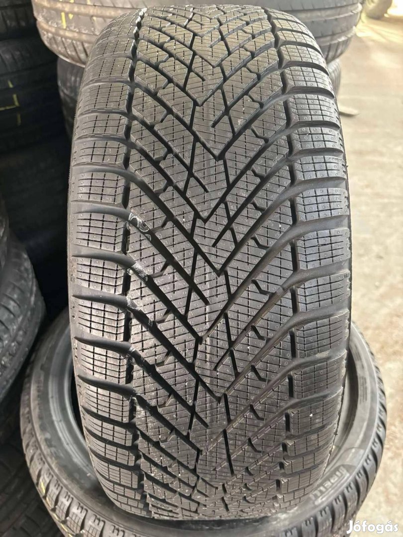 215/40R18 215/40 R18 újszerű Pirelli téli gumi Ár/db Dot23