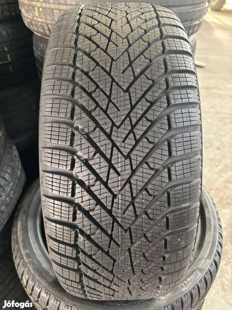 215/40R18 215/40 R18 újszerű Pirelli téli gumi Ár/db Dot23