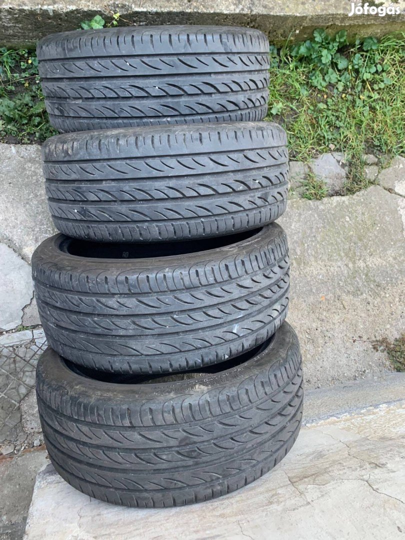 215 40 17 pirelli nyári gumi