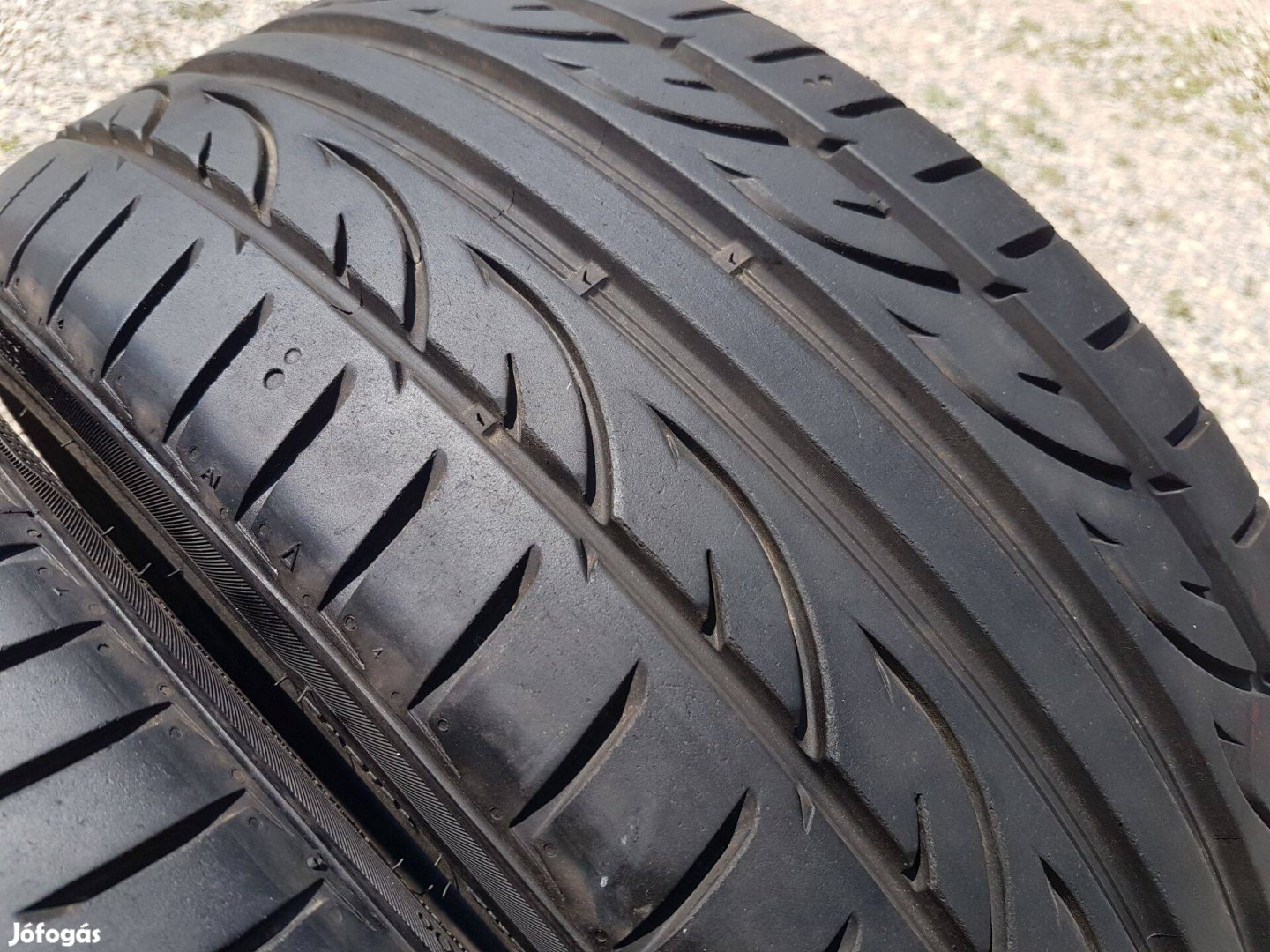 215/40 R17 nyári gumi 2db Hankook DOT2016