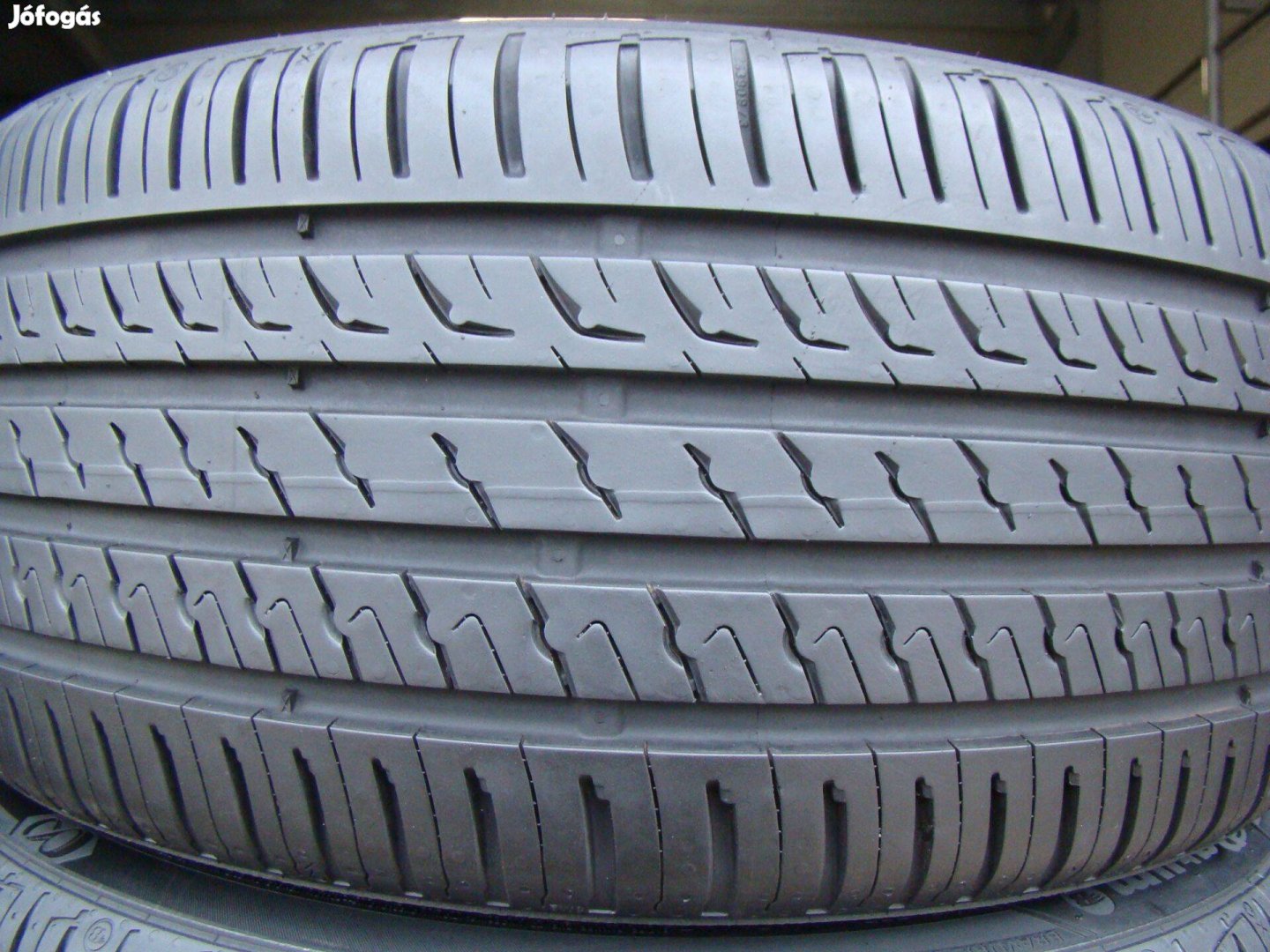 215/40 r17 Barum 2022-es nyári gumi 215/40r17