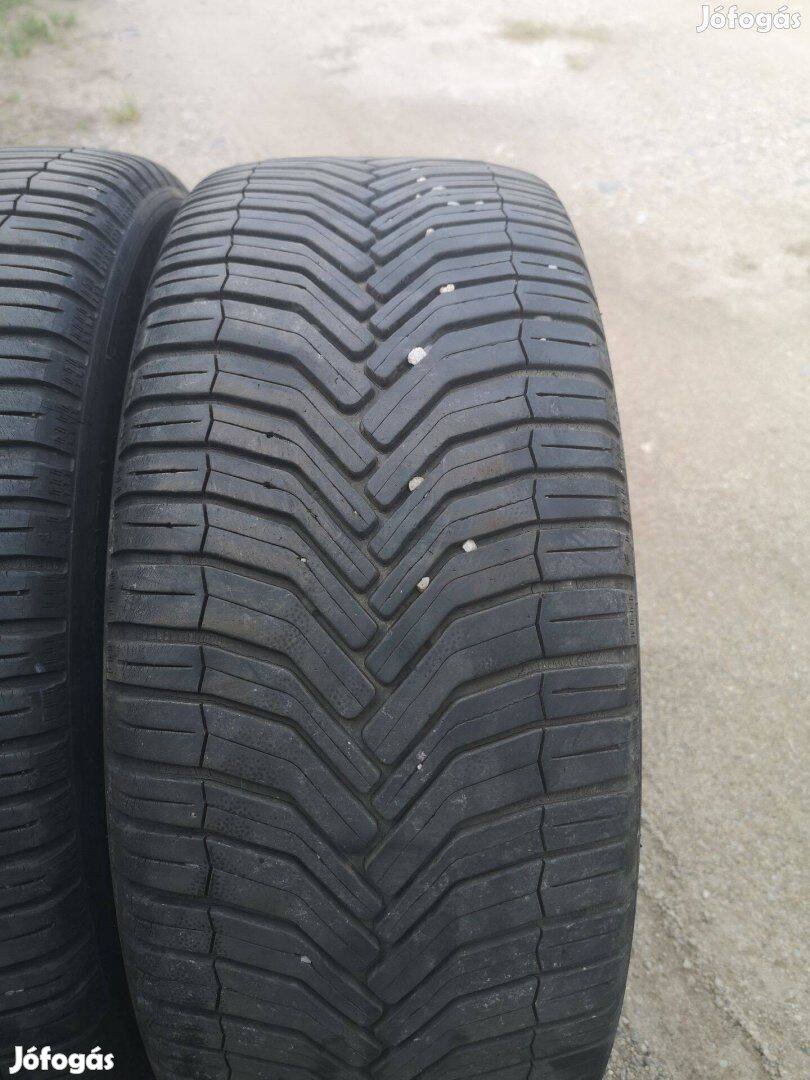 215/45R17 2-4db haznált négyévszakos gumi