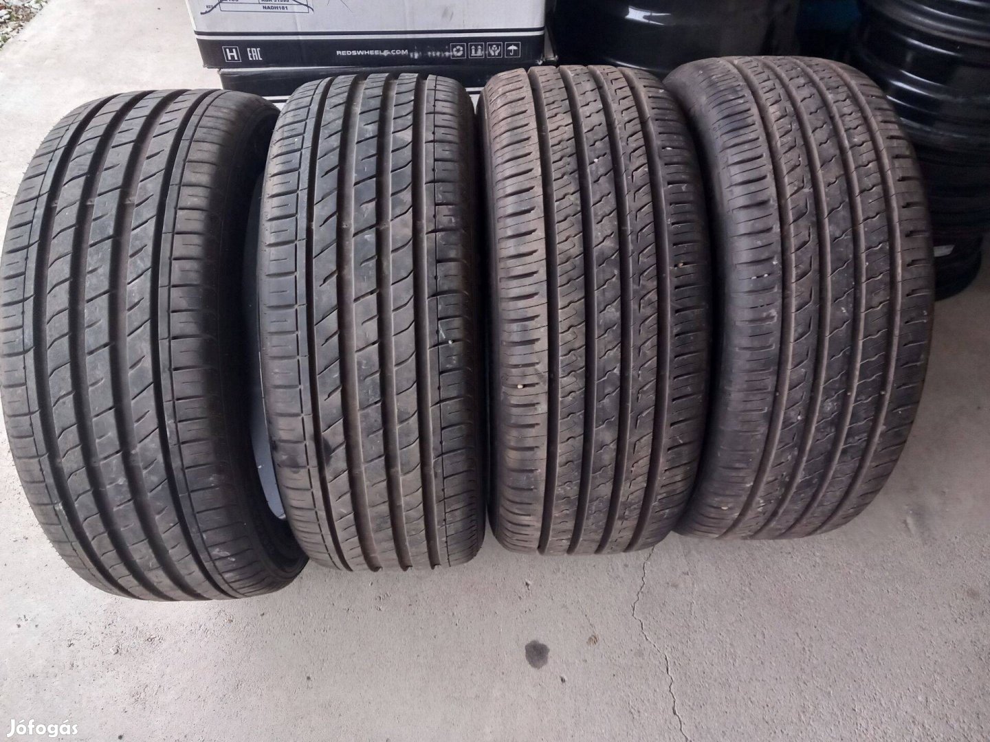 215/45R17 Nyárigumi Barum Nexen