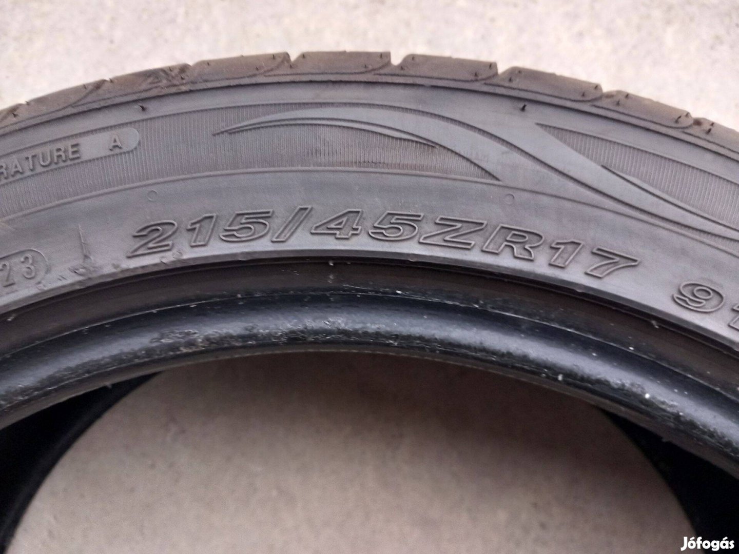 215/45R17 Nyárigumi Nexen Barum