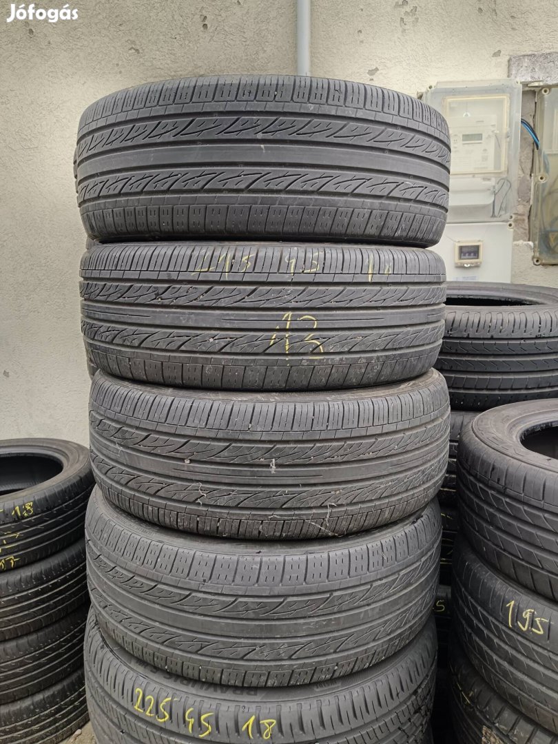 215/45R18 Kumho nyári gumi 