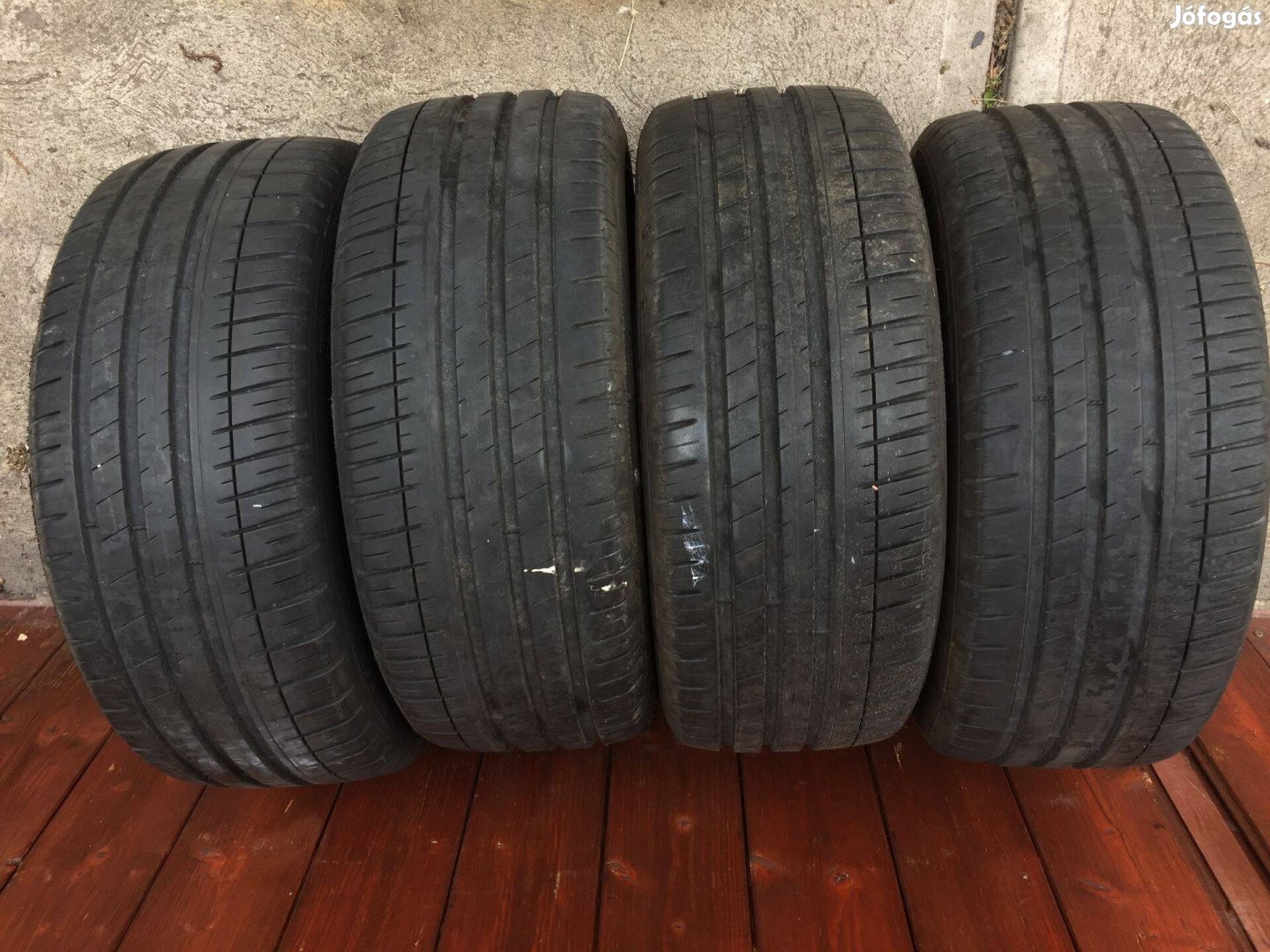 215 45 16 colos Michelin nyári gumi eladó!
