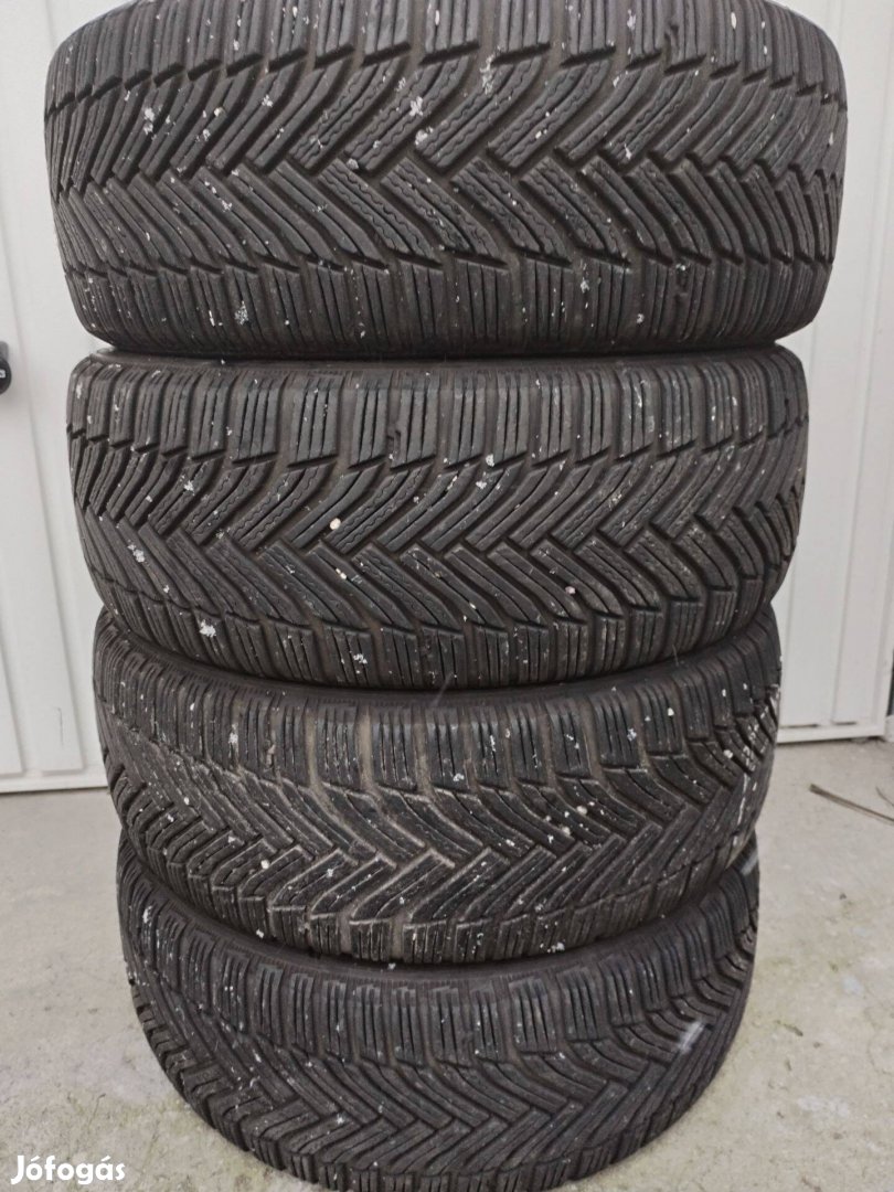 215 45 17 michelin 215/45 R 17 téli gumi garnitura