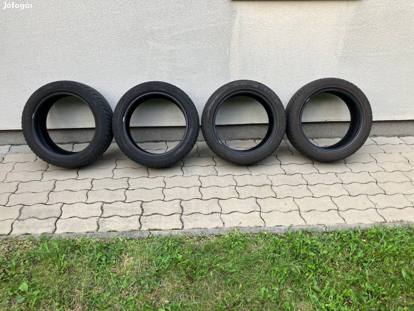 215/45 R16 négyévszakos használt gumiszett eladó