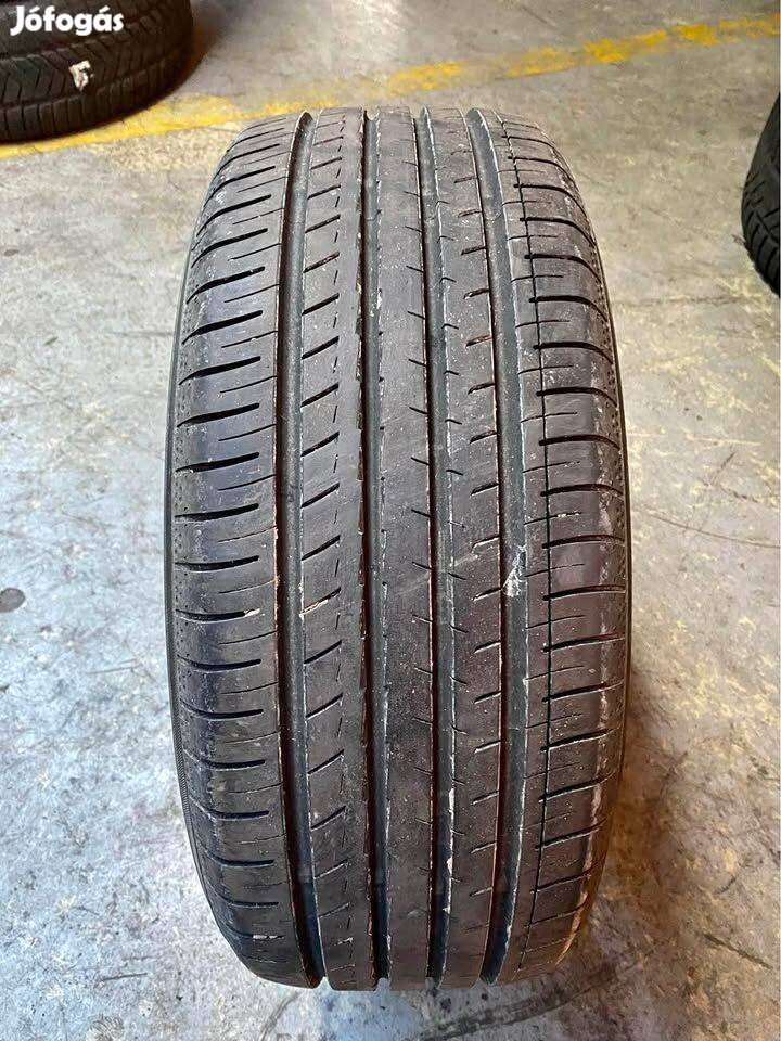 215/45 R17 nyári gumi 4db Yokohama Bluearth-GT AE51 DOT22 7mm