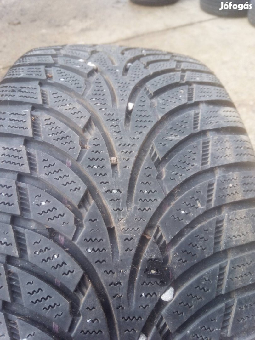 215/45 R17 téligumi pár 