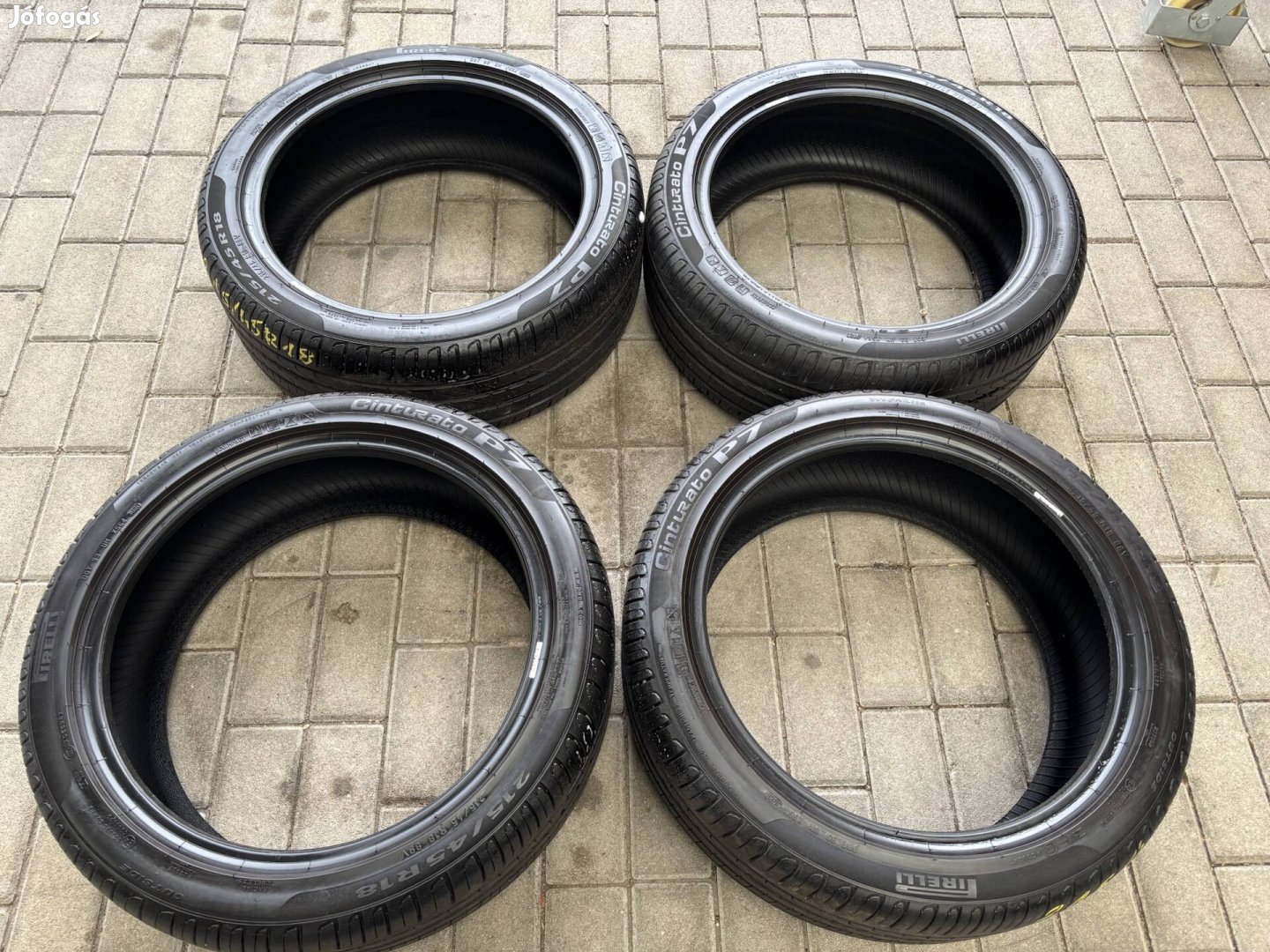 215/45 R18 Pirelli nyárigumi 