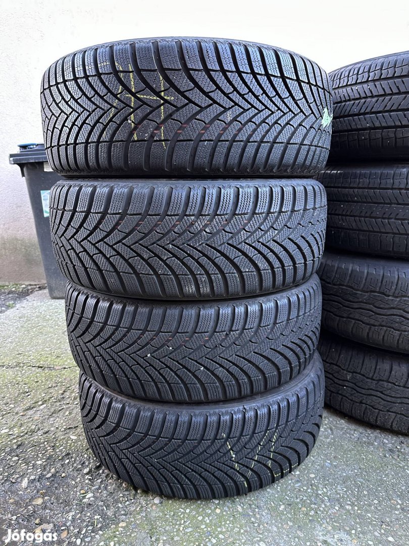 215/45 R18 XL Semperit Speed-Grip 5 újszerű téli gumi 215/45R18