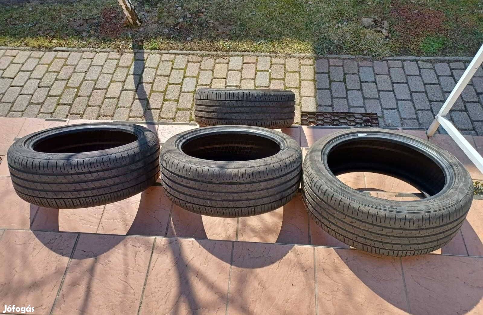 215/45 R 17 Falken nyári gumi (4 db)