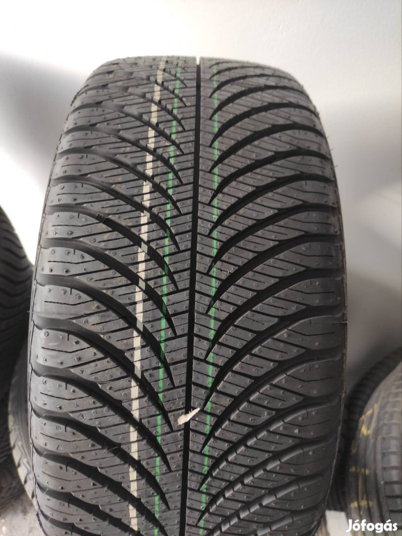 215/45r16 Goodyear új 4 évszak 115eft