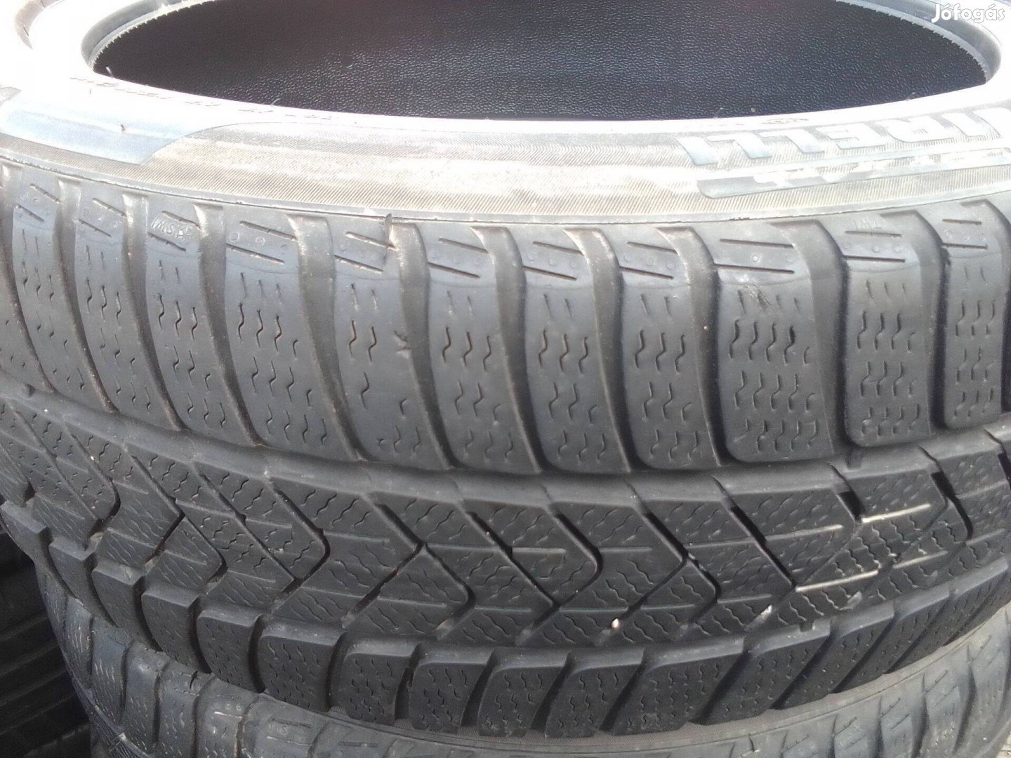 215/50R18 Pirelli használt téli gumi garnitúra
