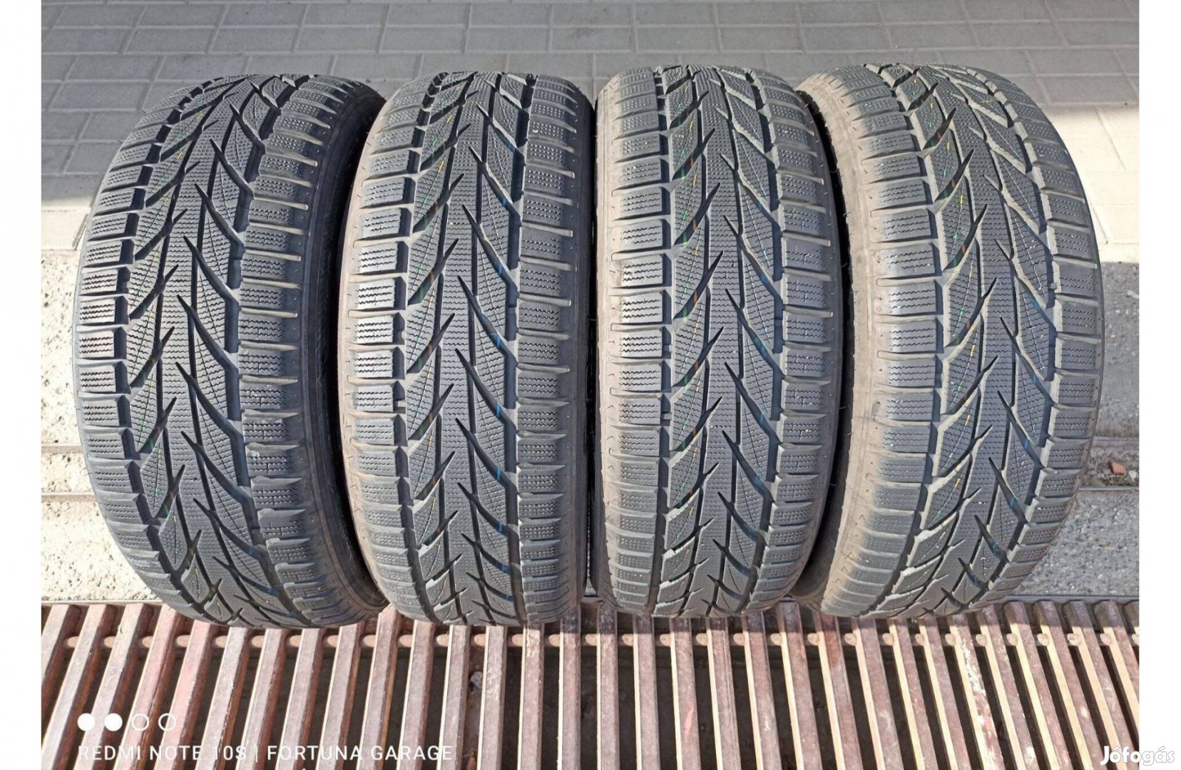 215/50 R18" Toyo Snowprox újszerű téli garnitúra