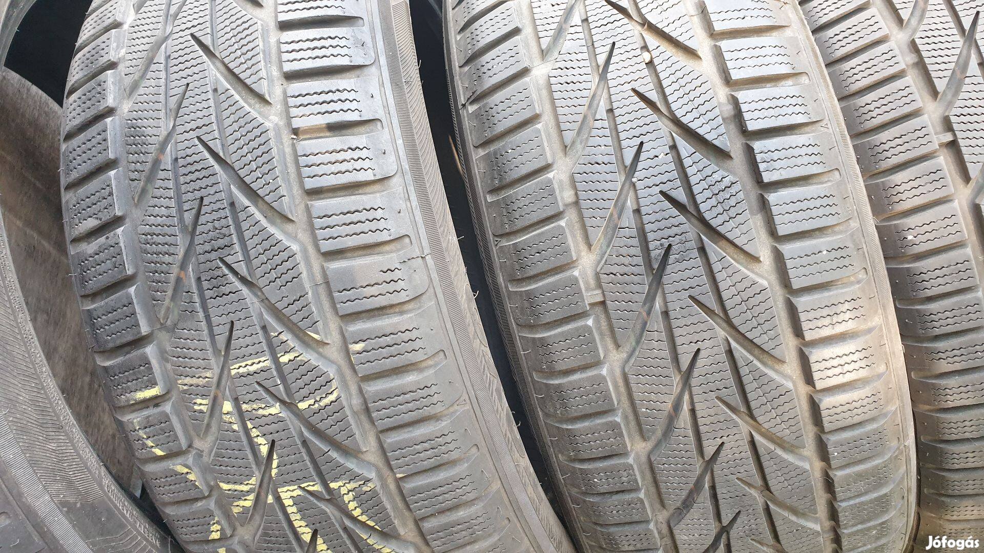 215/50 R18 toyo téli szett