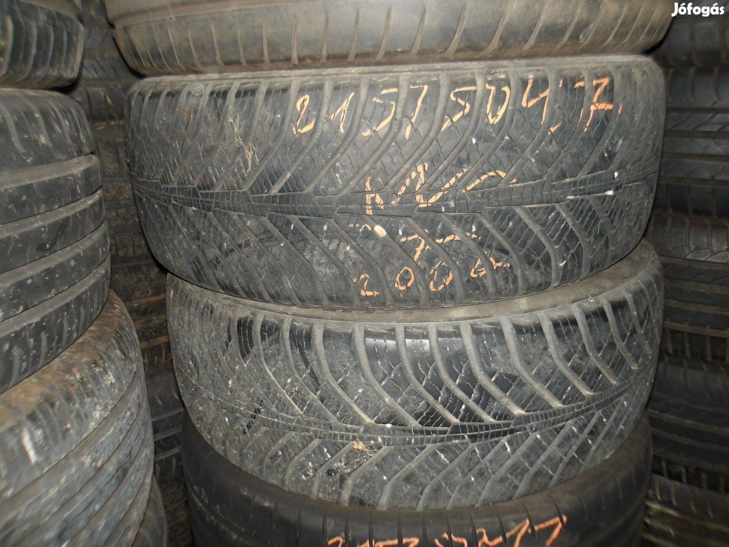 215/50r17 Kumho négyévszakos gumi ajándék szereléssel