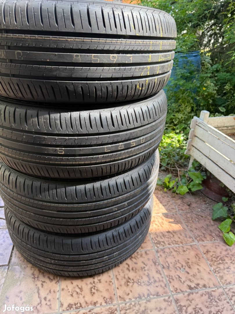 215/50r18 Falken nyári gumi