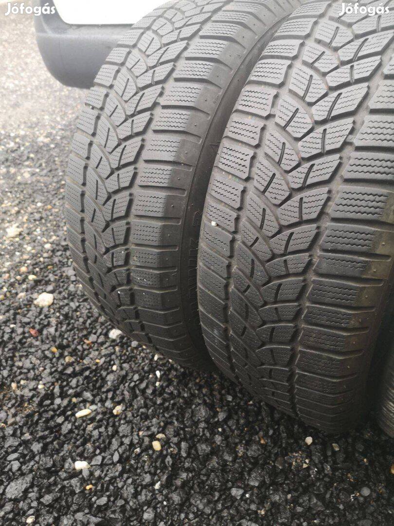 215/55R16 2db téligumi