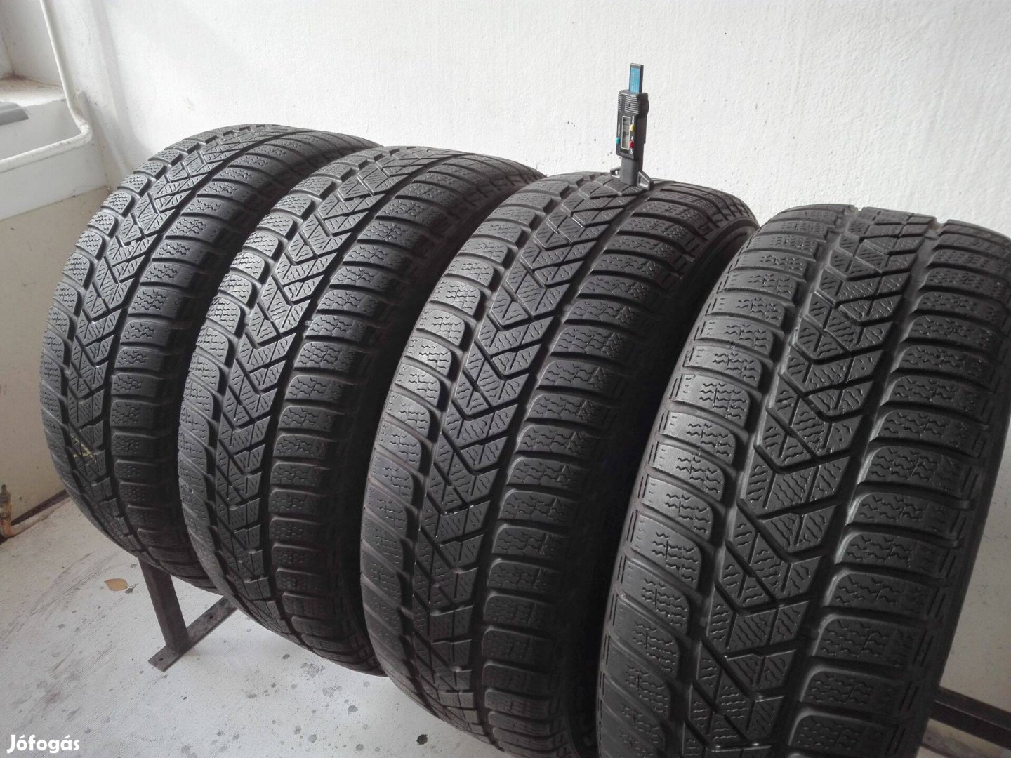 215/55R16 Pirelli téli gumi garnitúra 215/55 r16
