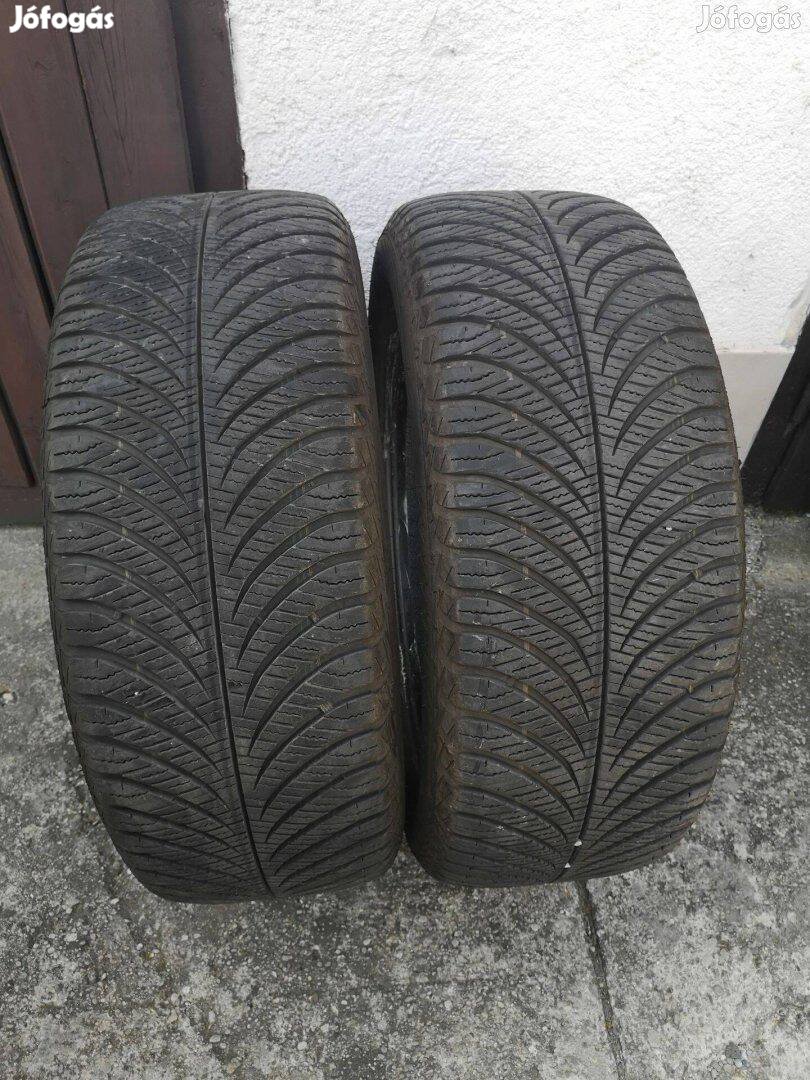 215/55R17 2db négyévszakos goodyear gumi