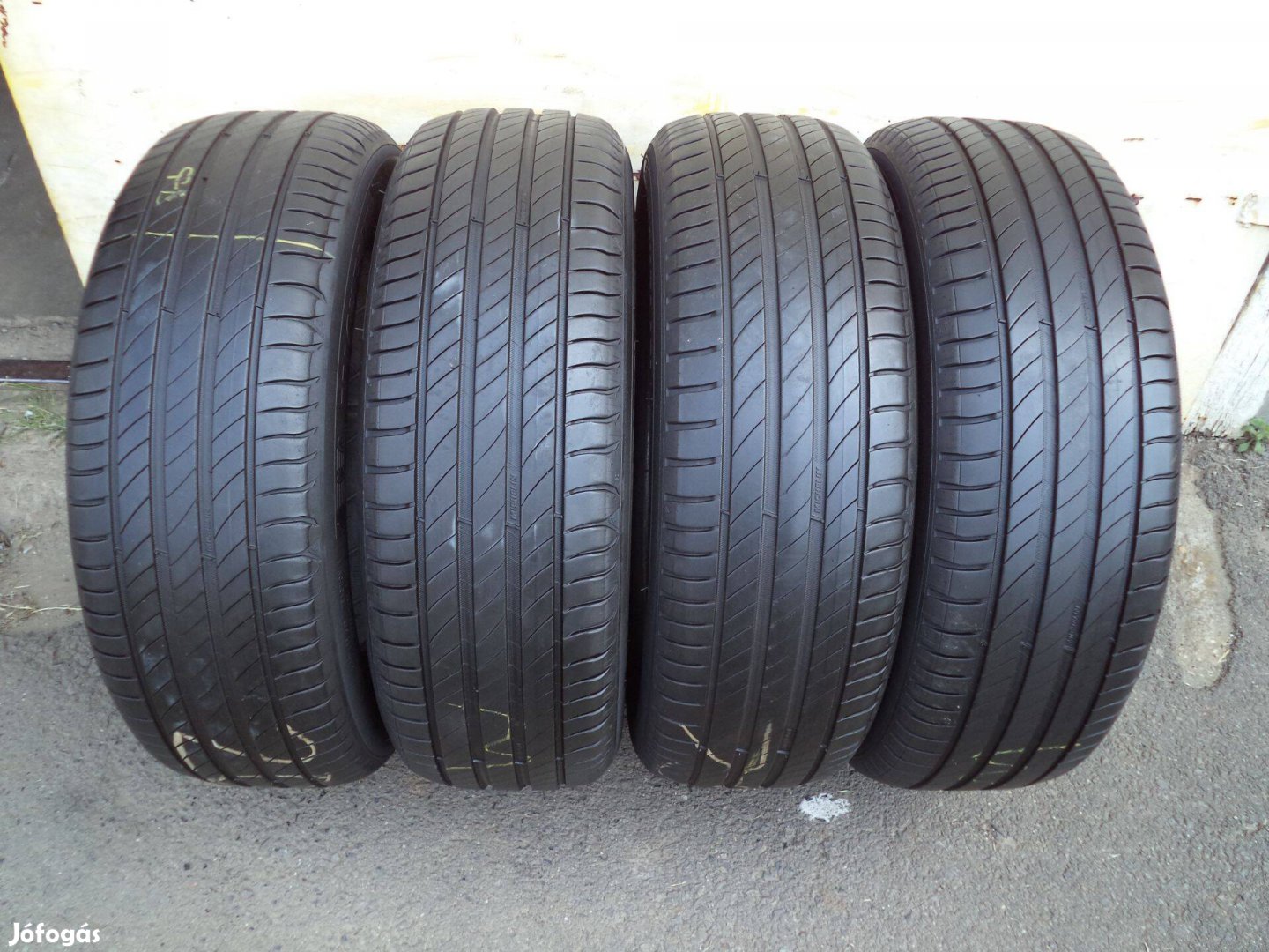 215/55R17 Continental Nyári Gumi
