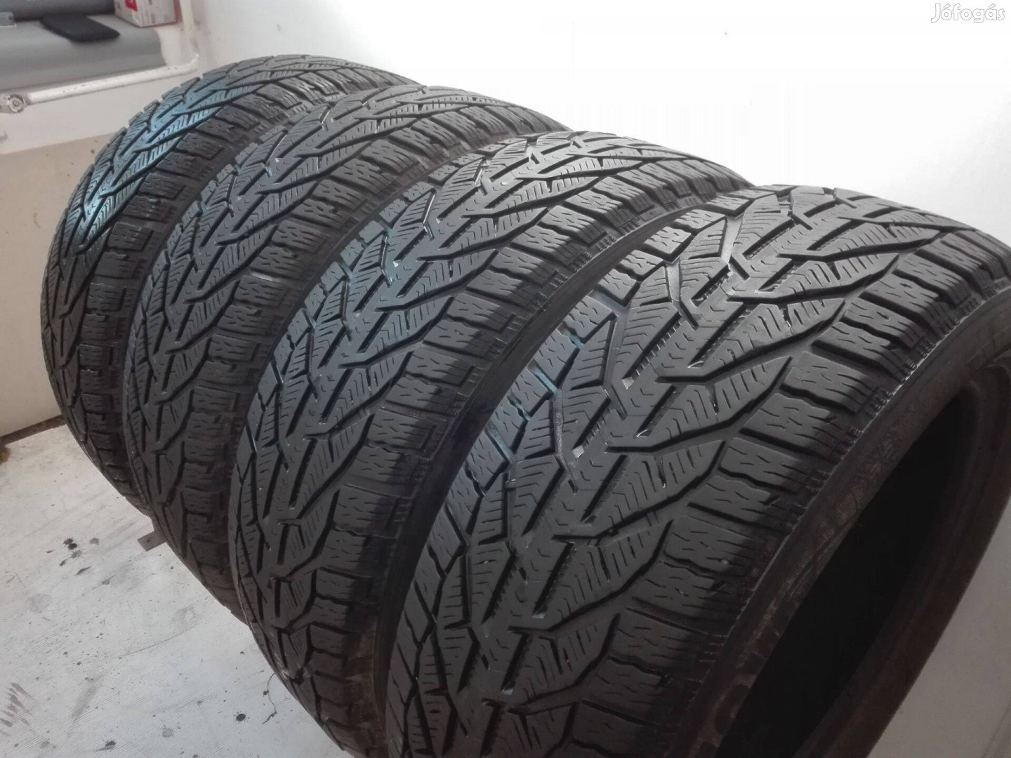 215/55R17 Kormoran téli gumi garnitúra 215/55 r17