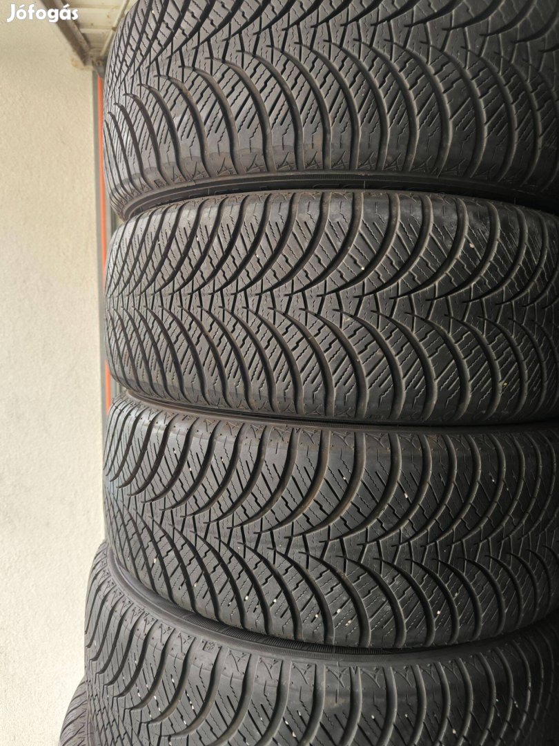 215/55R17 Négyévszakos Falken gumik 215/55