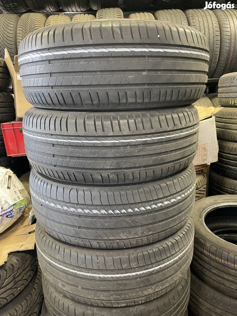 215/55R17 nyárigumik