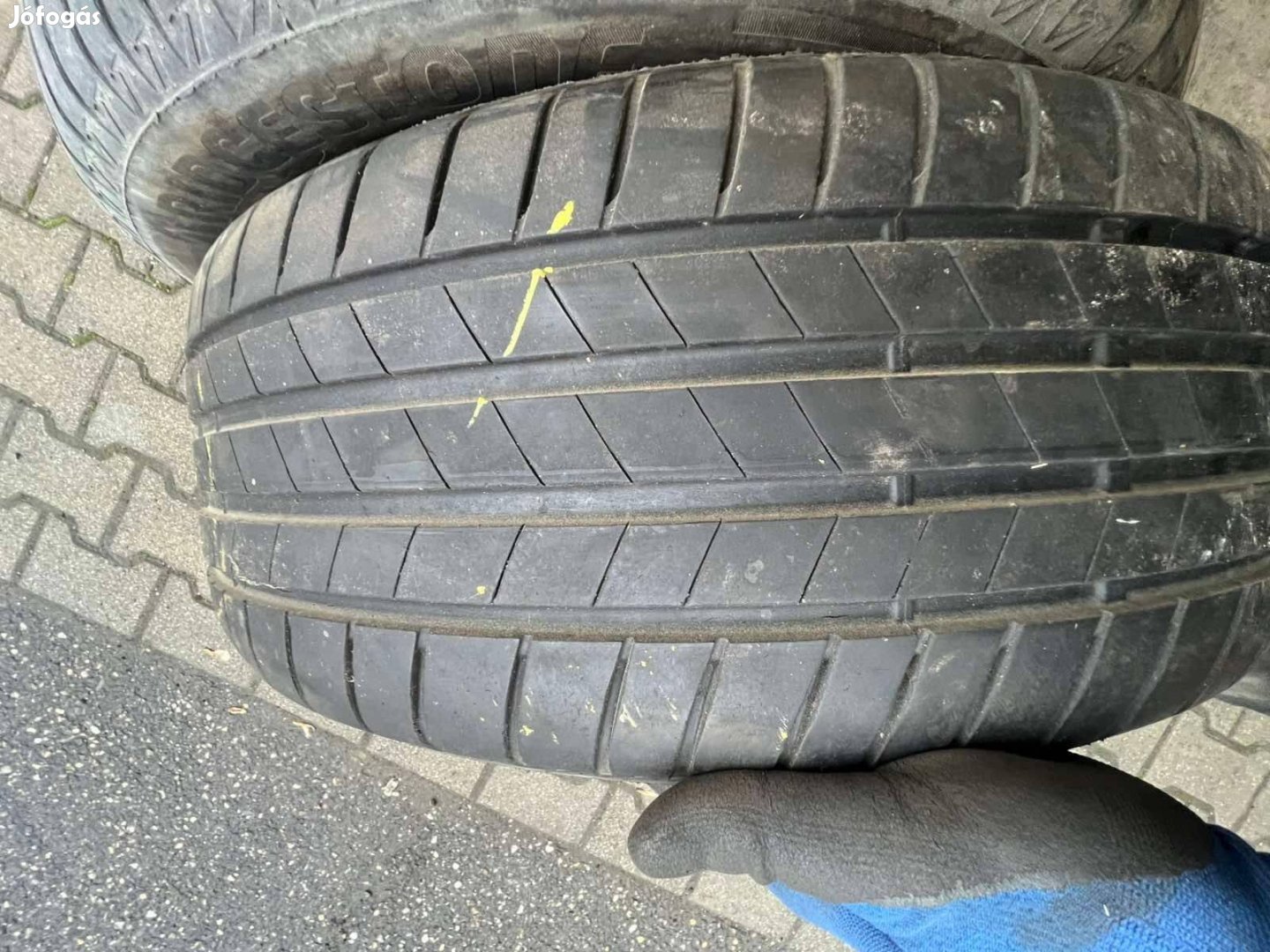 215/55R18 Bridgestone nyári használt gumiabroncs