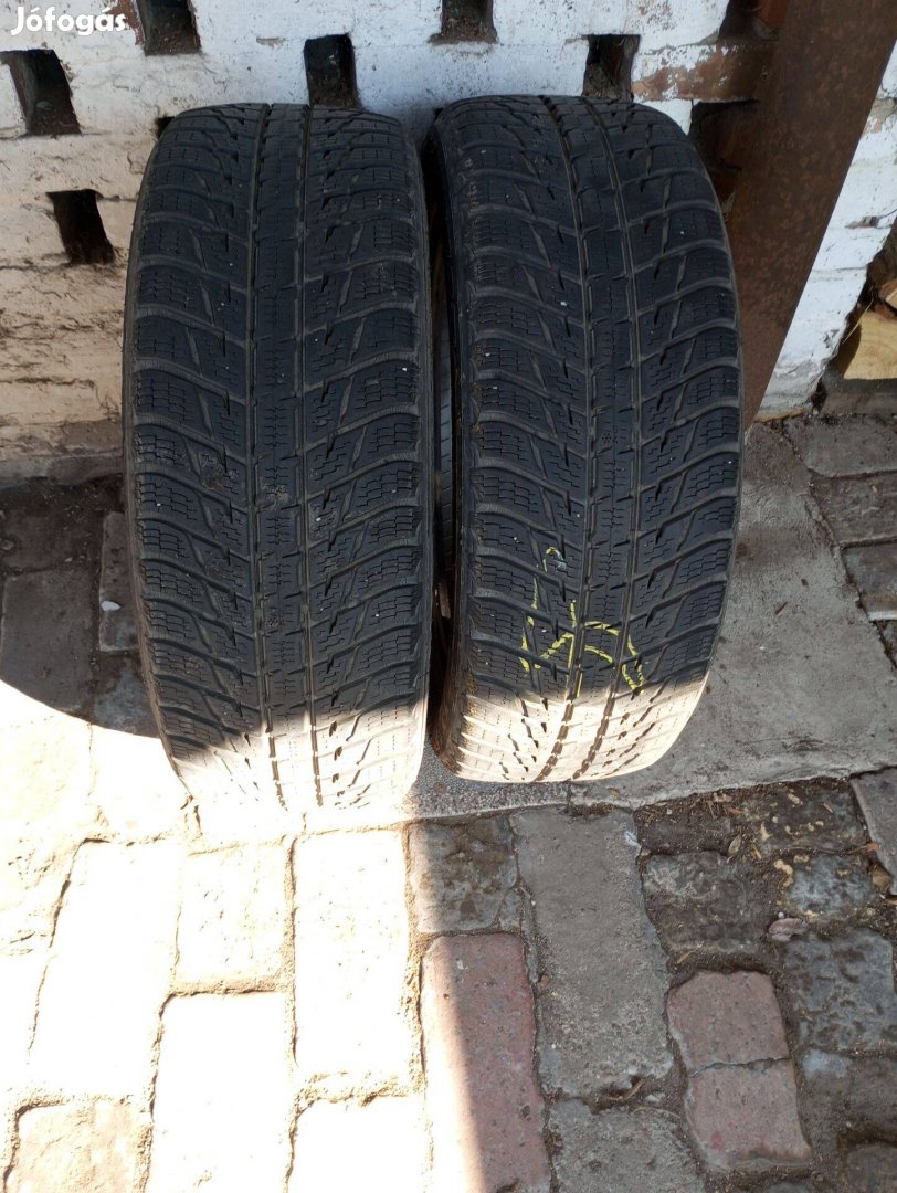 215/55R 18 Nokian gumi köpeny