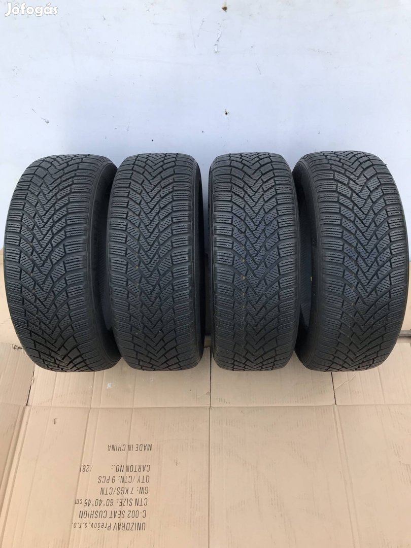 215 55 16 Continental 225/55 r16 jó állapotú téligumi garnitúra eladó.