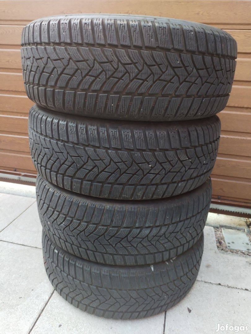 215 55 17 dunlop 215/55 R 17 téli gumi garnitura