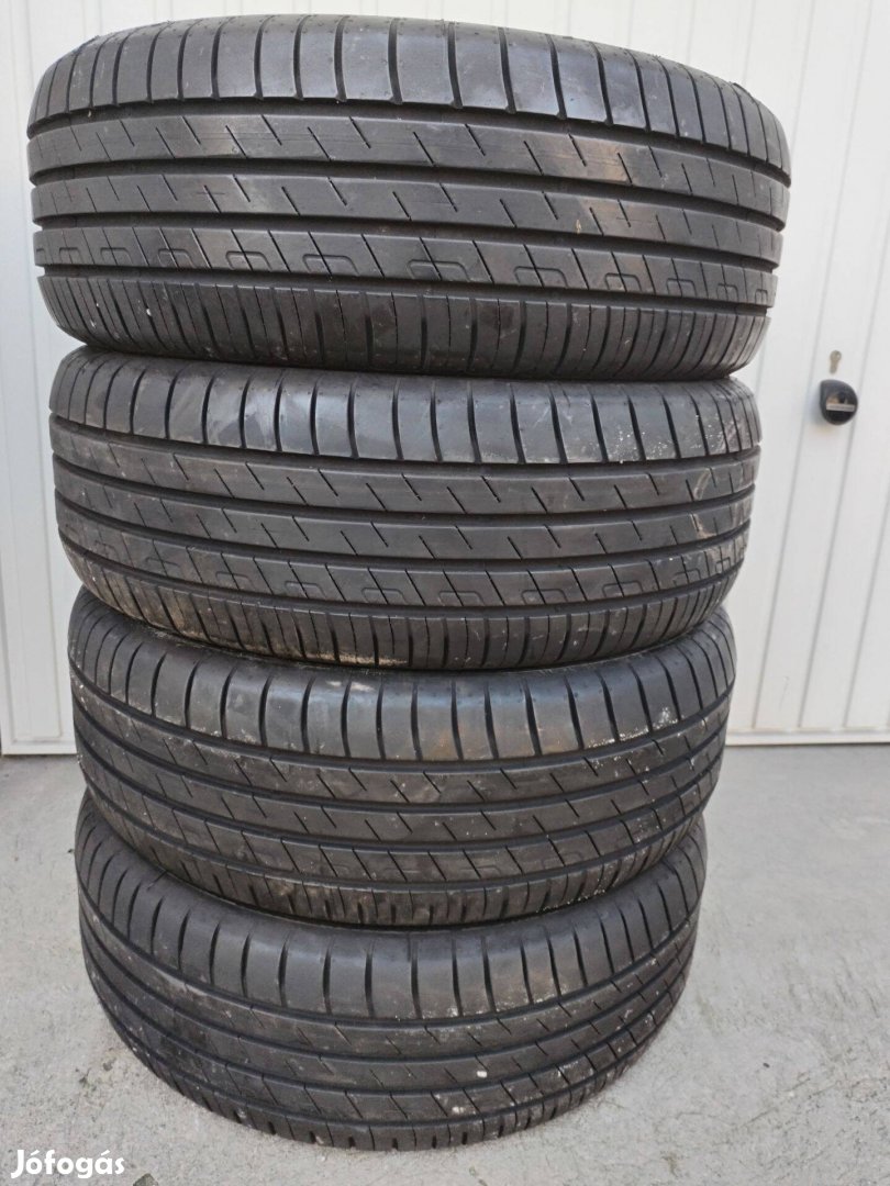 215 55 17 goodyear 215/55 R 17 nyári gumi garnitura újszerű