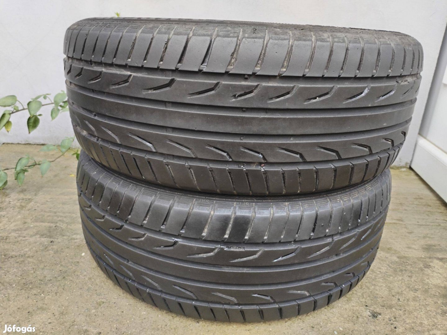 215 55 17 semperit nyári gumi 2 db
