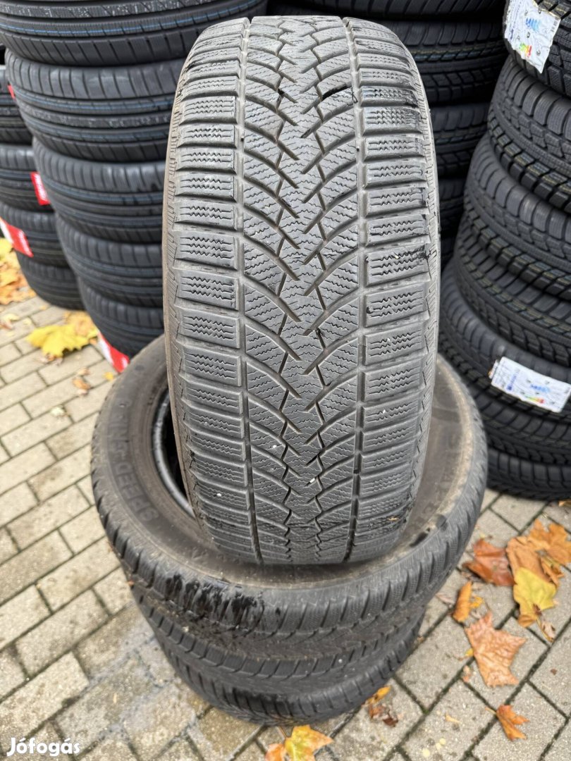 215/55 R16 Semperit használt téli gumi. 