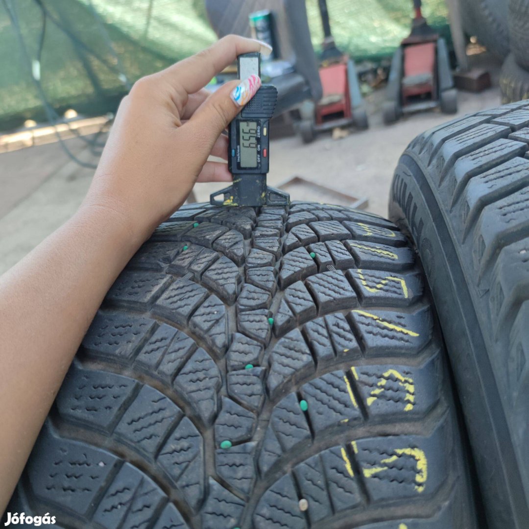 215/55 R17 Kumho téli gumi 70000ft a 4db/234/