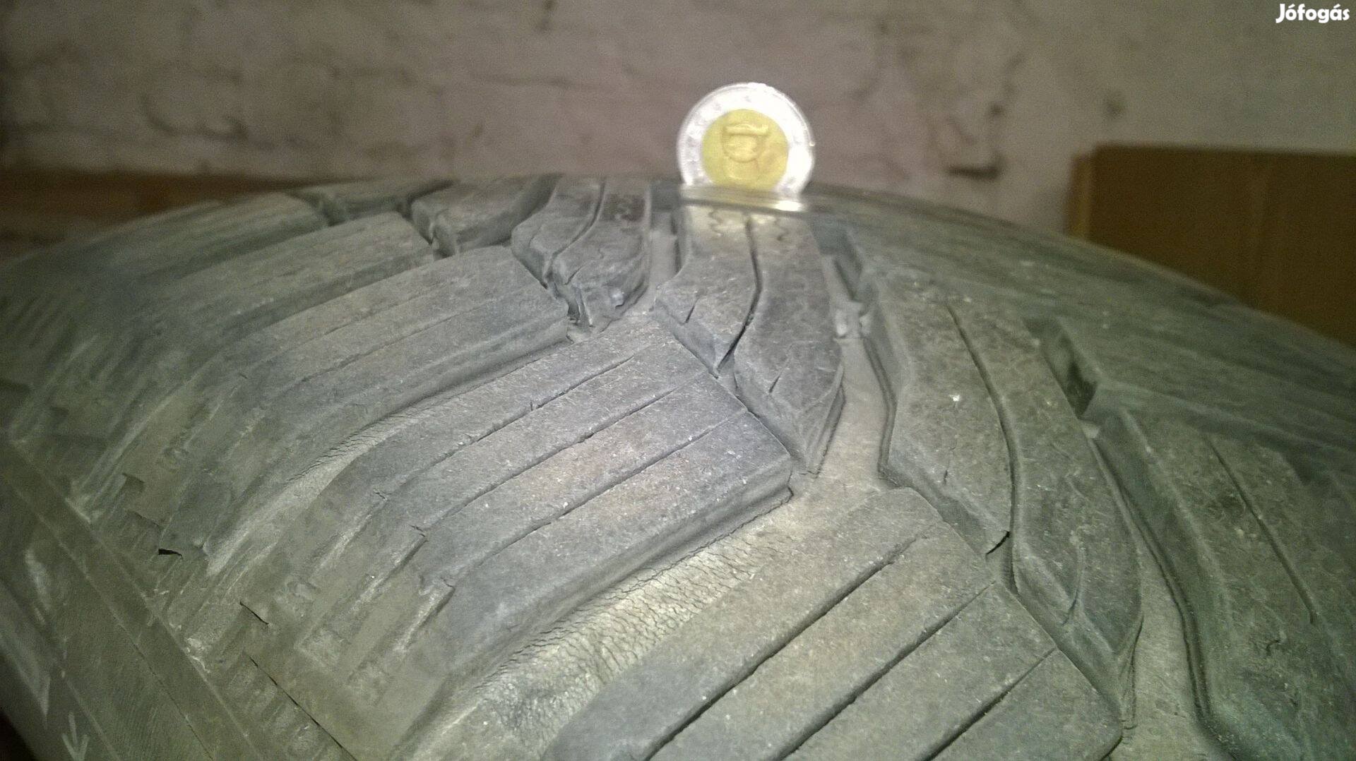 215/55 R17 téli gumi garnitúra eladó