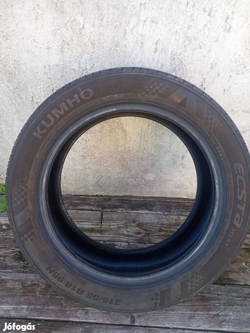 215/55 R18 95H Kumho Ecsta HS51 Nyári gumi